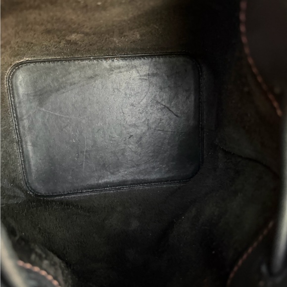 Dooney & Bourke black leather drawstring bucket bag with fringe - Picture 4 of 5